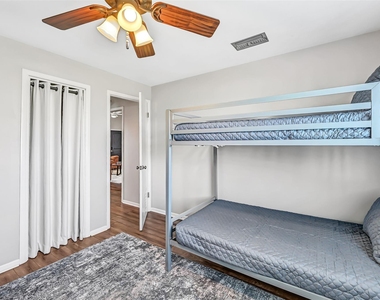 21600 Zachary Drive - Photo Thumbnail 19