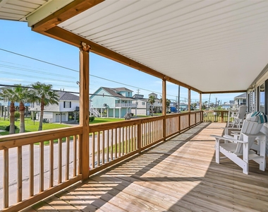 21600 Zachary Drive - Photo Thumbnail 2