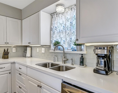 21600 Zachary Drive - Photo Thumbnail 15