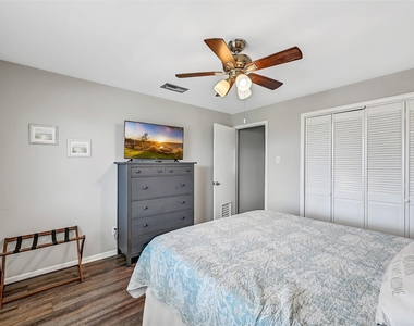 21600 Zachary Drive - Photo Thumbnail 22