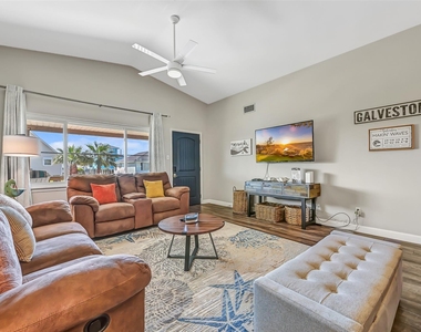 21600 Zachary Drive - Photo Thumbnail 7