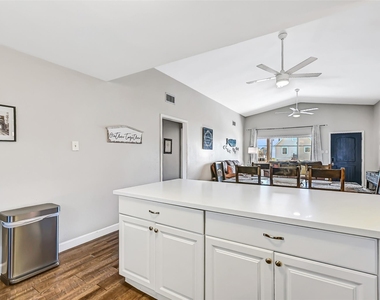 21600 Zachary Drive - Photo Thumbnail 16
