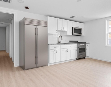 16016 Green Manor Unit B Drive - Photo Thumbnail 1