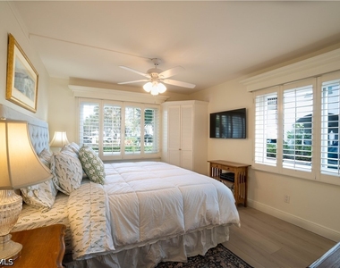 388 4th Avenue S - Photo Thumbnail 1