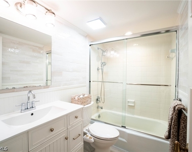 388 4th Avenue S - Photo Thumbnail 6