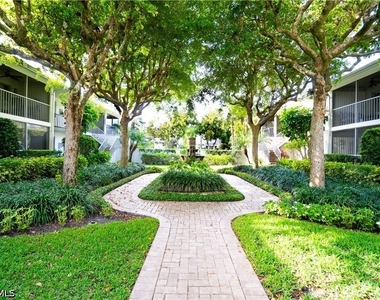 388 4th Avenue S - Photo Thumbnail 14