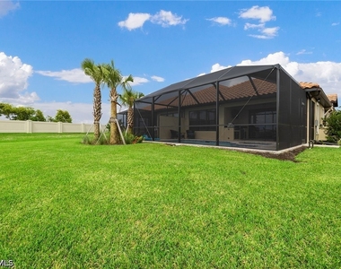 15155 Tolmino Street - Photo Thumbnail 29