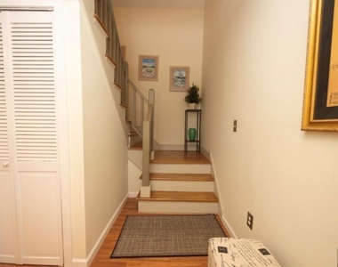 64 Hilltop - Photo Thumbnail 4