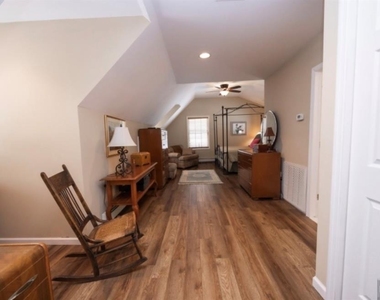 64 Hilltop - Photo Thumbnail 23