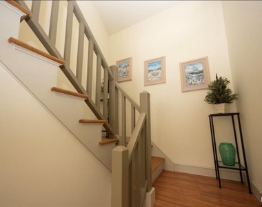 64 Hilltop - Photo Thumbnail 5