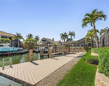 540 Snell Court - Photo Thumbnail 23