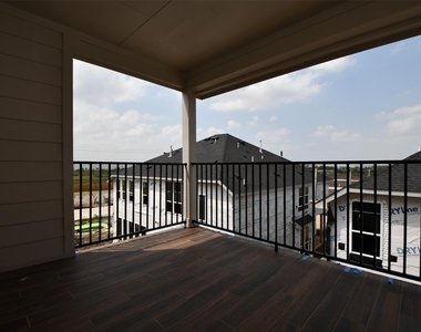 2209 Via Laura Lane - Photo Thumbnail 22