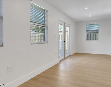 4525 Fluvia Avenue - Photo Thumbnail 14