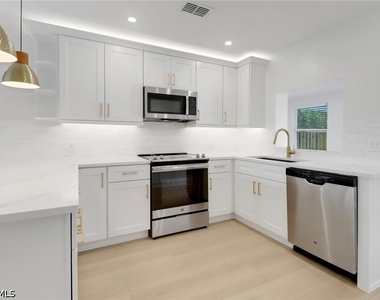 4525 Fluvia Avenue - Photo Thumbnail 13