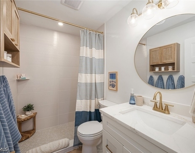4525 Fluvia Avenue - Photo Thumbnail 18