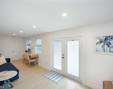 4525 Fluvia Avenue - Photo Thumbnail 6