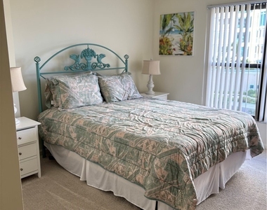 4451 Gulf Shore Boulevard N - Photo Thumbnail 9