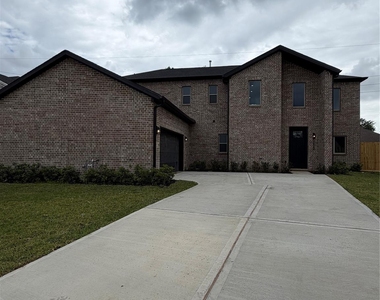 2623 Liguria Street - Photo Thumbnail 4