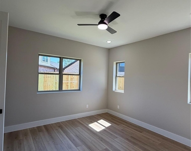 2623 Liguria Street - Photo Thumbnail 12