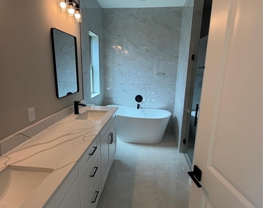 2623 Liguria Street - Photo Thumbnail 15