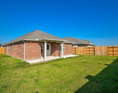 7402 Sunlit Harbor Dr - Photo Thumbnail 24