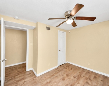 706 Harris Avenue - Photo Thumbnail 9
