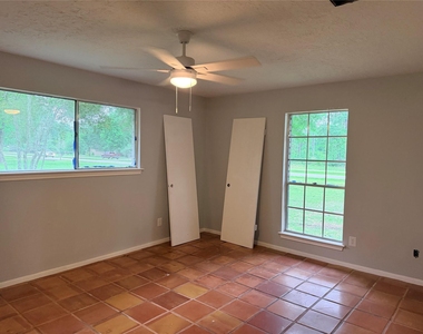 2314 Roman Forest Boulevard - Photo Thumbnail 3