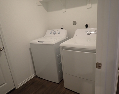 14986 Cypress Hollow Drive - Photo Thumbnail 9