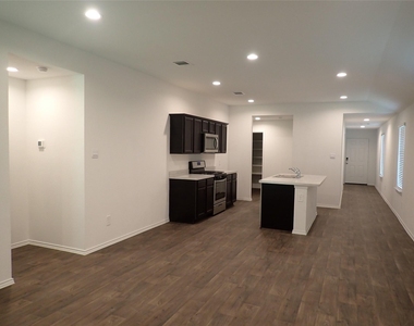 14986 Cypress Hollow Drive - Photo Thumbnail 5
