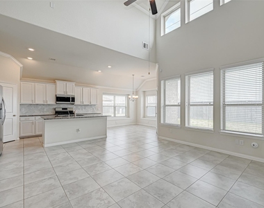 1003 Grey Dusk Court - Photo Thumbnail 7
