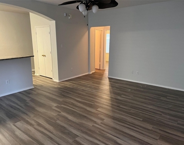 1907 Cold River Drive - Photo Thumbnail 12
