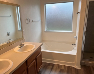1907 Cold River Drive - Photo Thumbnail 21