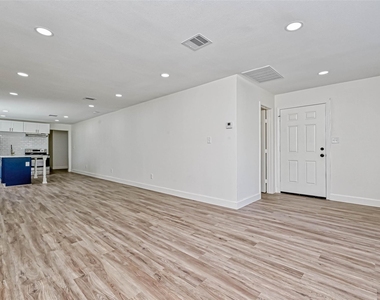 5609 Denmark Street - Photo Thumbnail 6