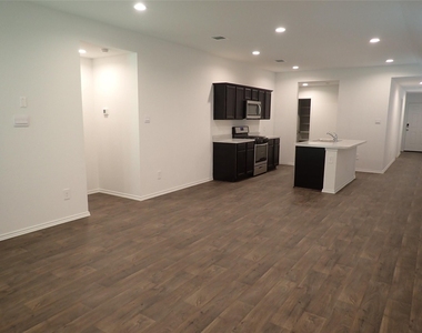 14962 Cypress Hollow Drivee - Photo Thumbnail 11