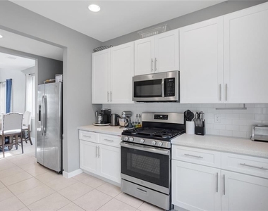 4625 Mallow Street - Photo Thumbnail 9