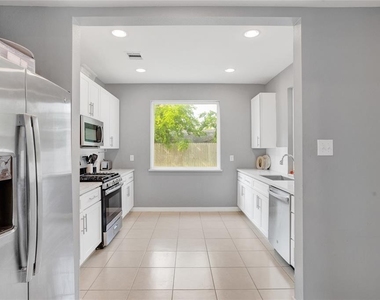 4625 Mallow Street - Photo Thumbnail 7