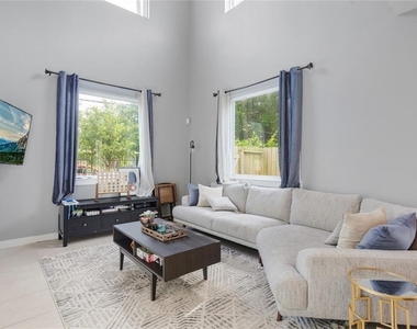 4625 Mallow Street - Photo Thumbnail 3