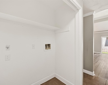 12403 Meadow Ridge Dr - Photo Thumbnail 32