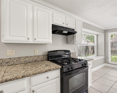 12403 Meadow Ridge Dr - Photo Thumbnail 16