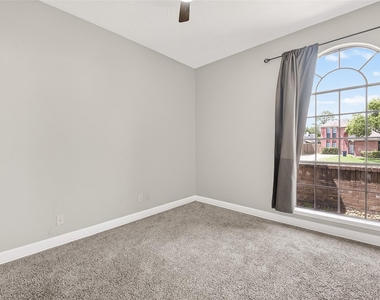 12403 Meadow Ridge Dr - Photo Thumbnail 36