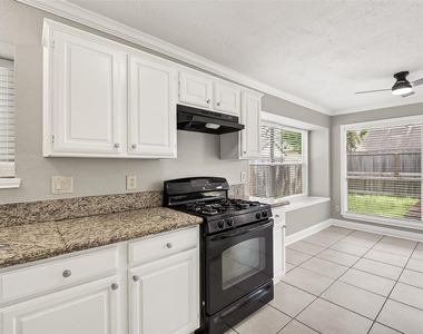 12403 Meadow Ridge Dr - Photo Thumbnail 13