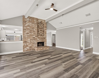 12403 Meadow Ridge Dr - Photo Thumbnail 9