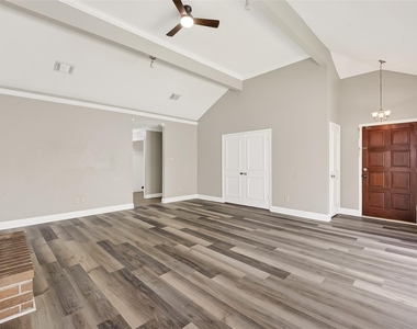 12403 Meadow Ridge Dr - Photo Thumbnail 6