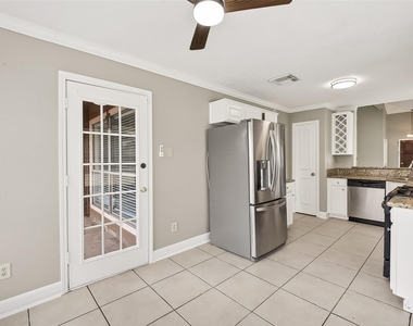 12403 Meadow Ridge Dr - Photo Thumbnail 17