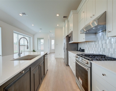 27006 Coco Flower Ln - Photo Thumbnail 25