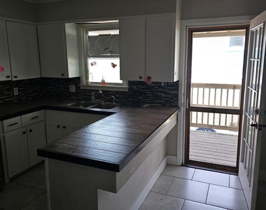 5208 Bernardo De Galvez - Photo Thumbnail 10