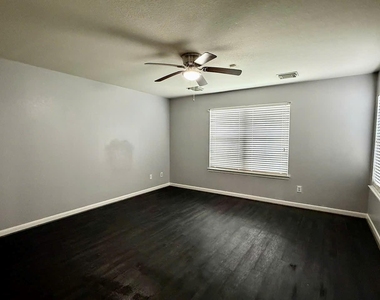 9214 Purston Court - Photo Thumbnail 8