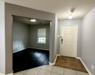 9214 Purston Court - Photo Thumbnail 14