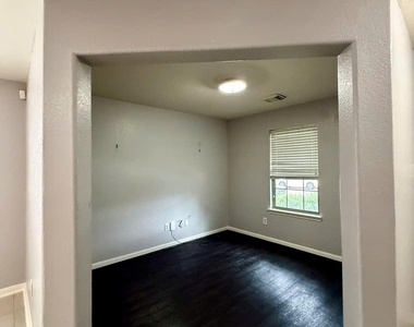 9214 Purston Court - Photo Thumbnail 15