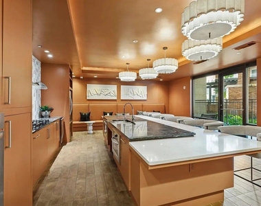 2724 Kipling Street - Photo Thumbnail 7